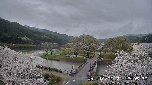 河浦町一町田川 ふれあい橋のWEBカメラ041015.png 河浦町一町田川 ふれあい橋のWEBカメラ041015.png
